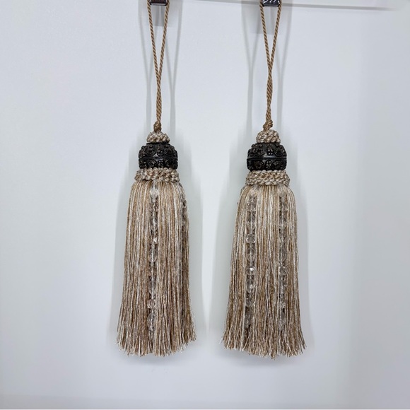 Bed Bath & Beyond Ivory Tan Clear Beaded Capped Tassel Curtain Tiebacks - Picture 4 of 13